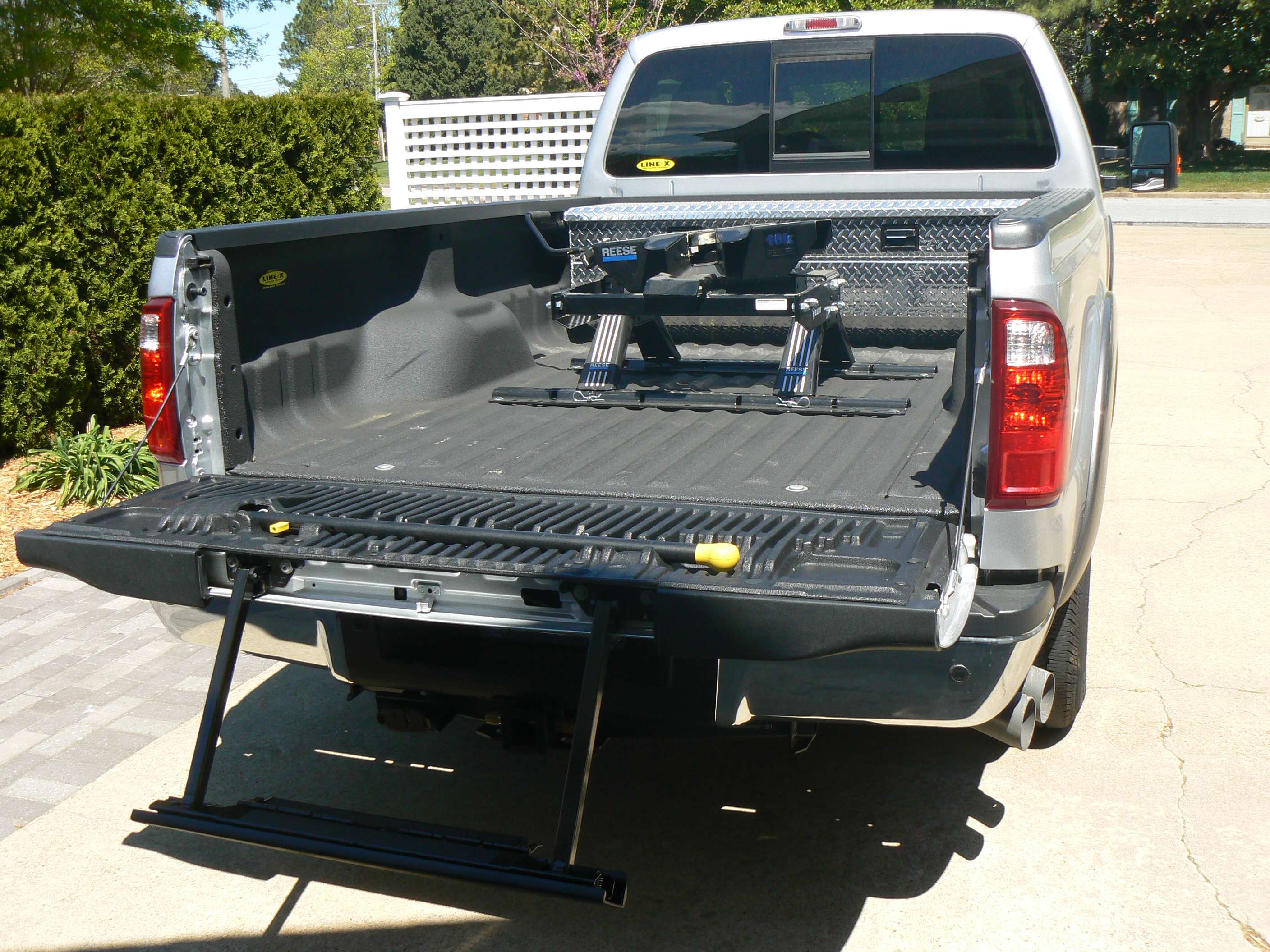 RV.Net Open Roads Forum: Fifth-Wheels: Bed cover while towing 5er 5th Wheel Toolbox For Short Bed Truck